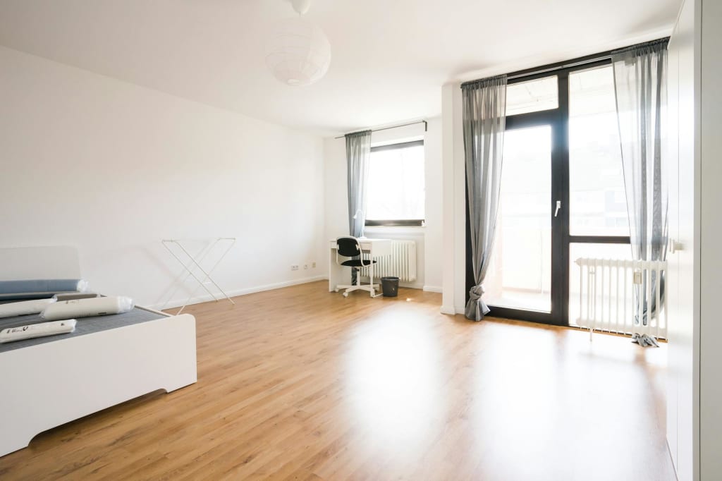 Wohnung zur Miete Wohnen auf Zeit 639 € 1 Zimmer 10 m²<br/>Wohnfläche 04.03.2025<br/>Verfügbarkeit Kölner Landstraße Wersten Düsseldorf 40589