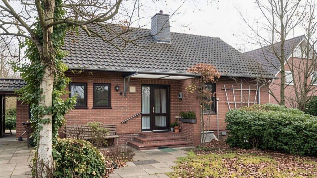 Einfamilienhaus zum Kauf 6 Zimmer 130 m² 2.095 m² Grundstück Osternburg Oldenburg 26135