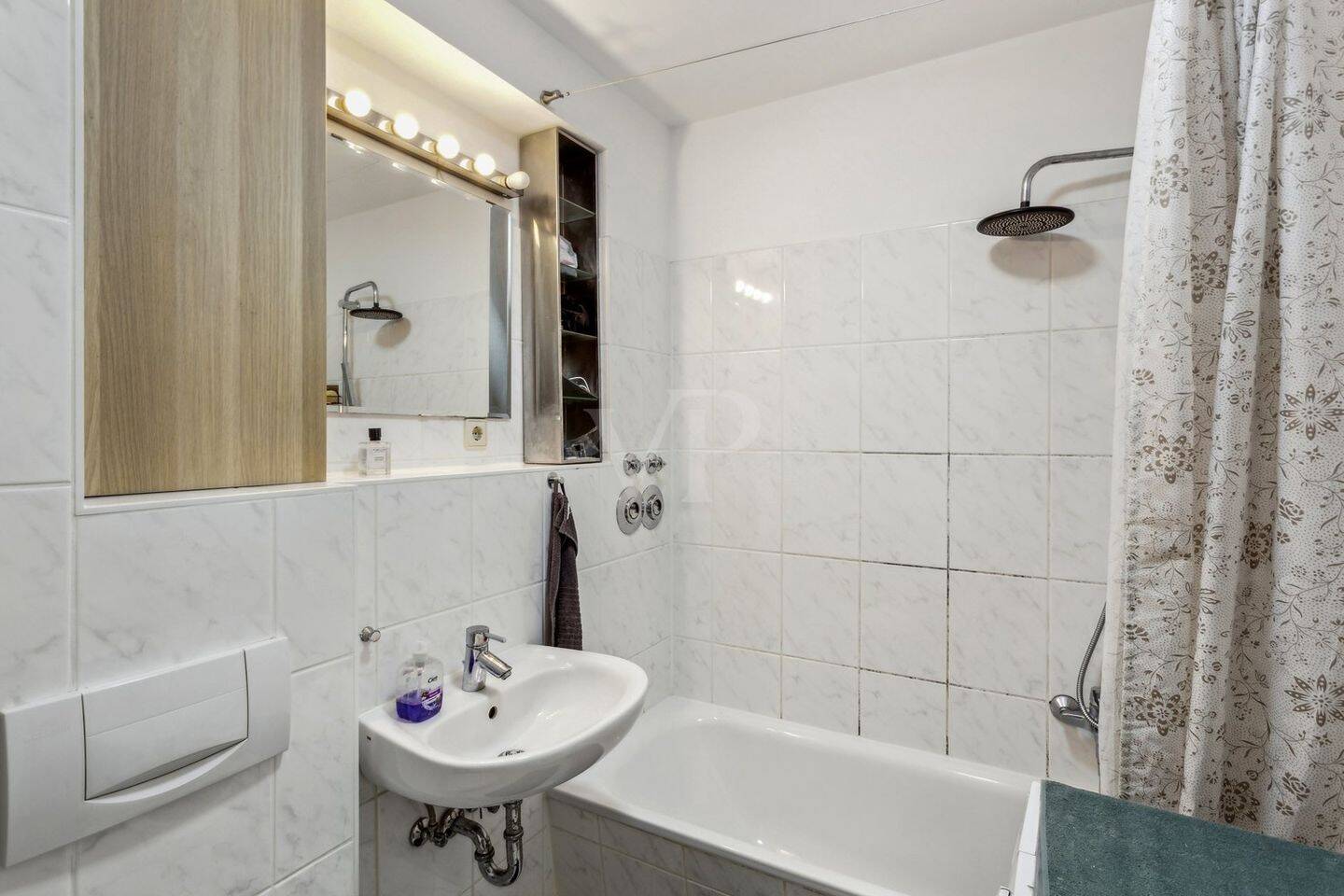 Property thumbnail 12