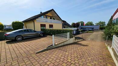 Einfamilienhaus zum Kauf 1.200.000 € 11 Zimmer 411 m² 2.022 m² Grundstück frei ab 01.06.2025 Römerweg 9 a Merdingen 79291