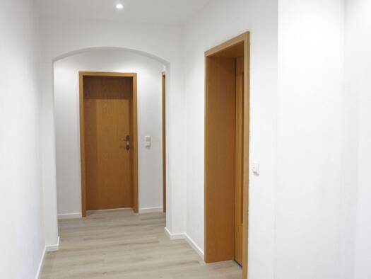 Wohnung zur Miete 900 € 4,5 Zimmer 100 m² Geschoss 1/1 frei ab sofort Poppenricht 92284