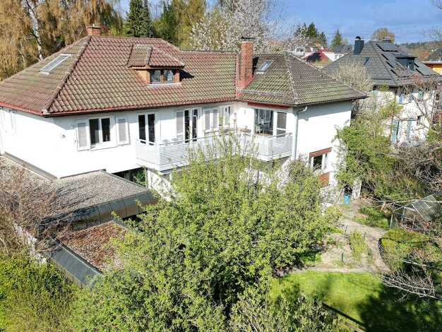 Haus zum Kauf 780.000 € 8,5 Zimmer 270 m² 809 m² Grundstück Villingen Villingen-Schwenningen 78050