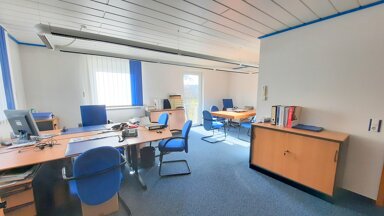 Bürofläche zur Miete 7,54 € 3 Zimmer 130 m² Bürofläche Singen Remchingen 75196