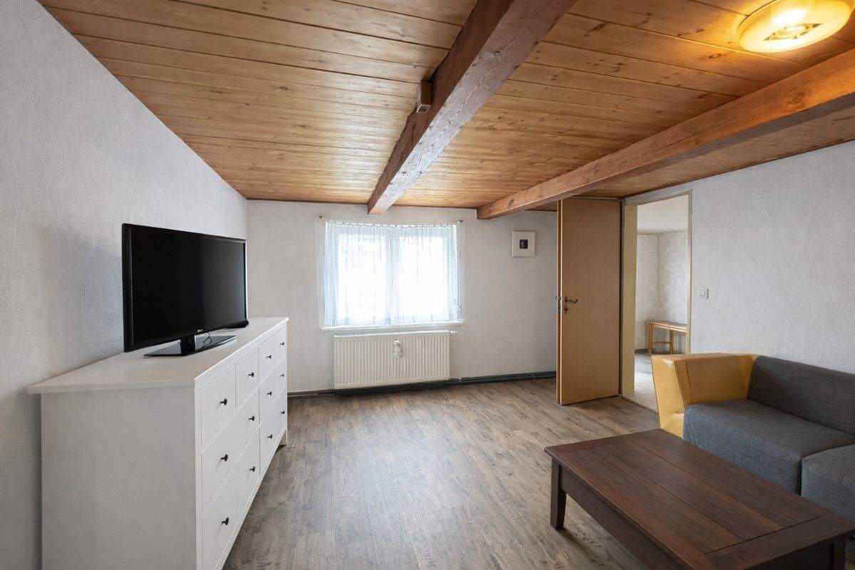 Immobilie in Krummhörn - "Sofort beziehbare Doppelhaushälfte in Eilsum - Möbliertes Ferienhaus mit eingezäuntem Garten - Bild 2