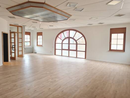 Bürofläche zur Miete provisionsfrei 1.008 € 2 Zimmer 126,1 m² Bürofläche Bahlingen 79353