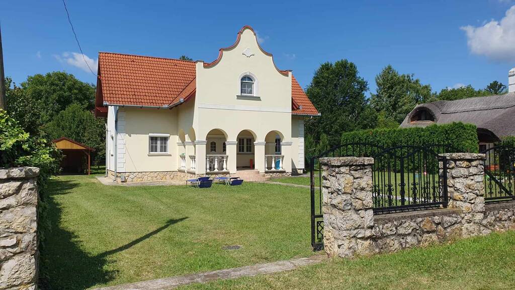 Einfamilienhaus zum Kauf provisionsfrei als Kapitalanlage geeignet 320.000 € 5 Zimmer 155 m² 759 m² Grundstück Vonyarcvashegy 8314