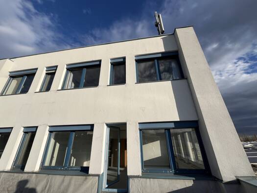 Bürofläche zur Miete 10,50 € 135,8 m² Bürofläche Wiener Neudorf 2351