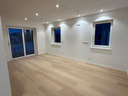 Wohnung zur Miete 1.007 € 4 Zimmer 76 m² Geschoss 1/1 frei ab sofort Am Wasen 6 Langlau Pfofeld 91738