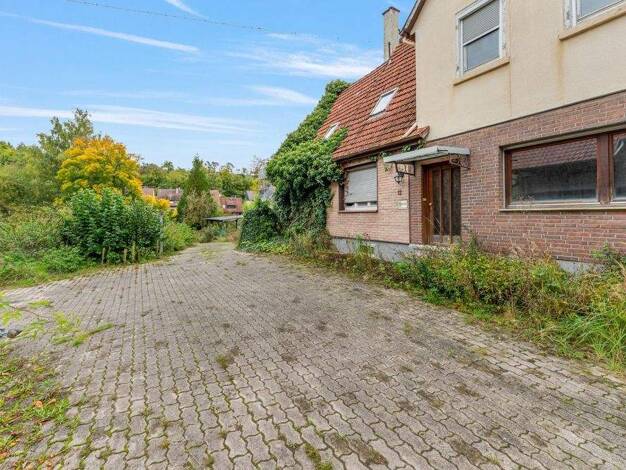Doppelhaushälfte zum Kauf 195.000 € 7 Zimmer 146 m² 233 m² Grundstück Darmsheim Sindelfingen / Darmsheim 71069