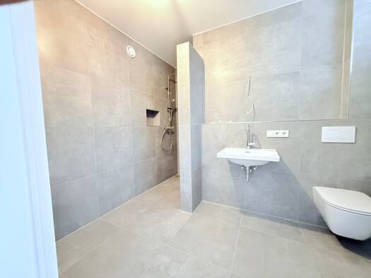 Wohnung zum Kauf 276.500 € 2 Zimmer 79,1 m² Dachsenhäuser Str. 46 Braubach 56338