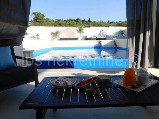 Haus zum Kauf 1.200.000 € 4 Zimmer 307 m² Sutivan