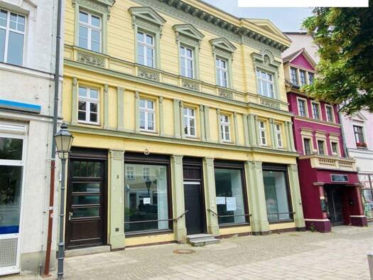 Wohnung zur Miete 335 € 2 Zimmer 66,9 m² 1. Geschoss frei ab sofort Zeitz Zeitz 06712