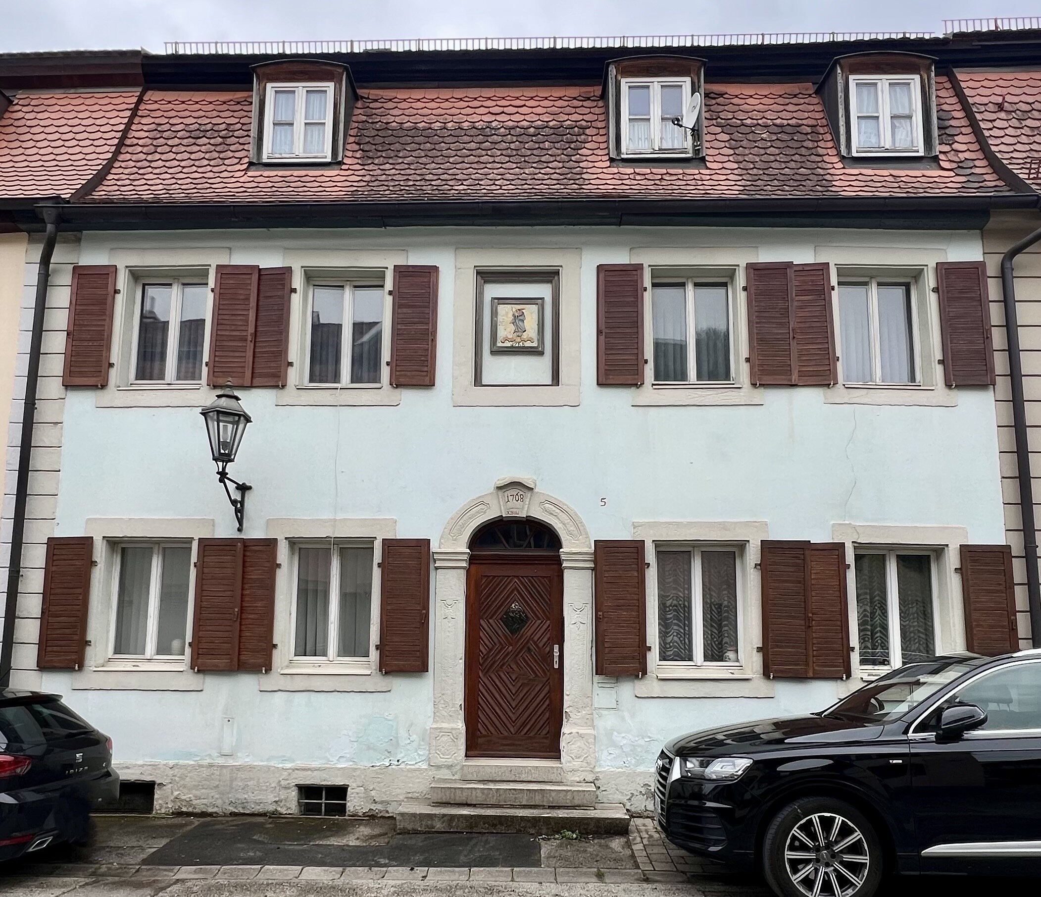 Reihenmittelhaus zum Kauf provisionsfrei 355.000 € 10 Zimmer 240 m²<br/>Wohnfläche 400 m²<br/>Grundstück Ellingen Ellingen 91792