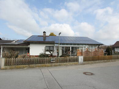 Bungalow zum Kauf 399.999 € 5 Zimmer 145,8 m² 686 m² Grundstück Adldorf Eichendorf 94428