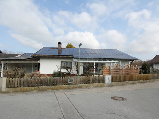 Bungalow zum Kauf 399.999 € 5 Zimmer 145,8 m² 686 m² Grundstück Adldorf Eichendorf 94428