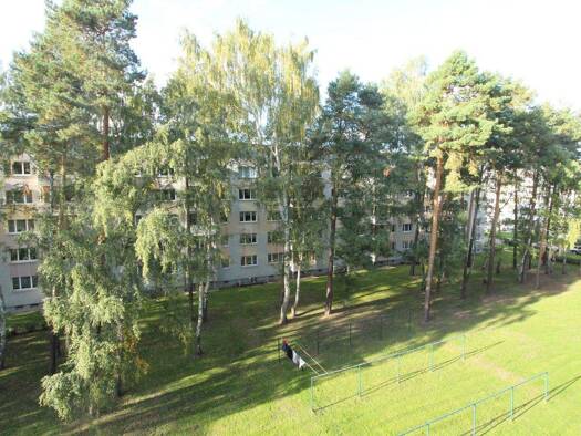 Wohnung zur Miete 260 € 2 Zimmer 46,4 m² 4. Geschoss Erich-Weinert-Straße 10 Hermsdorf 07629