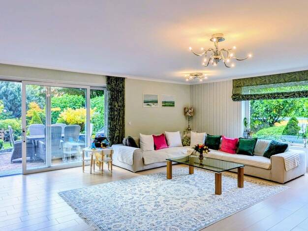 Einfamilienhaus zum Kauf provisionsfrei 1.095.000 € 8 Zimmer 295 m² 1.070 m² Grundstück Oberneuland Bremen 28355