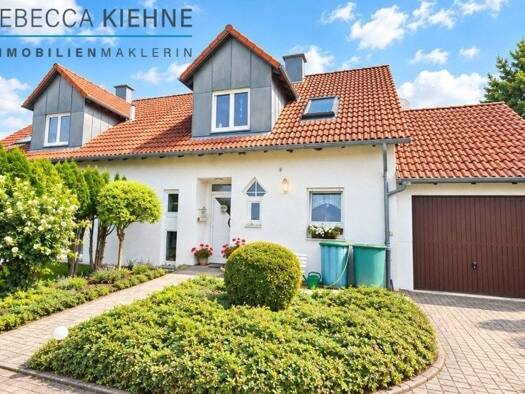 Doppelhaushälfte zum Kauf 270.000 € 4,5 Zimmer 100,5 m² 400 m² Grundstück Gütz Landsberg 06188