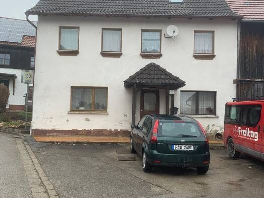 Bauernhaus zum Kauf 170.000 € 8 Zimmer 150 m² 520 m² Grundstück frei ab sofort Dorfstraße 5 Unterpfraundorf Beratzhausen 93176