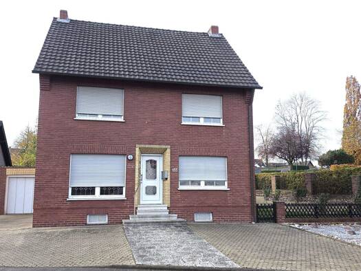 Einfamilienhaus zum Kauf 275.000 € 6 Zimmer 140 m² 828 m² Grundstück frei ab sofort Lindenstraße 135 Kirchhoven Heinsberg 52525