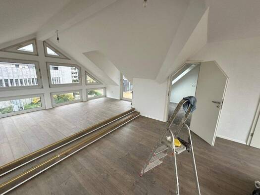 Wohnung zur Miete 810 € 3 Zimmer 87 m² frei ab sofort Nordstr. 14 DG Innen Remscheid 42853