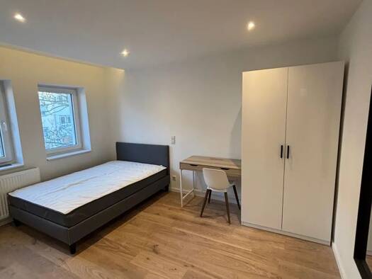 Studio zur Miete 370 € 1 Zimmer 13 m² Gugelstraße 96 Gibitzenhof Nürnberg 90459