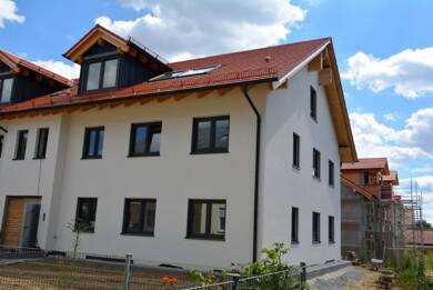 Wohnung zur Miete 840 € 3 Zimmer 75 m² Geschoss 1/2 frei ab 01.09.2025 Planungsbezirk 102 Straubing 94315