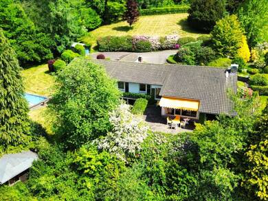 Bungalow zum Kauf 849.000 € 10 Zimmer 259 m² 7.295 m² Grundstück Gummersbach / Derschlag 51645