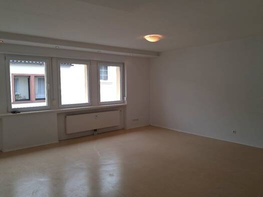 Wohnung zur Miete 580 € 2 Zimmer 81 m² Geschoss 1/2 frei ab sofort St. Ingbert Sankt Ingbert 66386