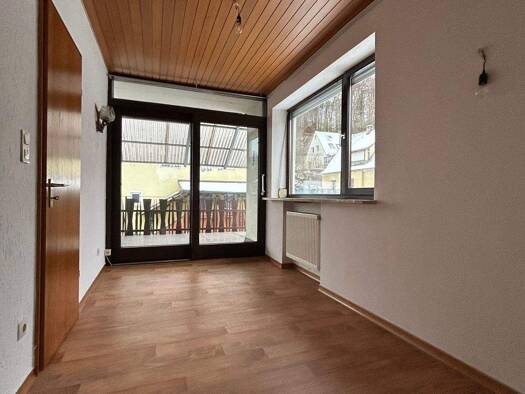 Wohnung zur Miete 700 € 3 Zimmer 81 m² 1. Geschoss frei ab sofort Treuchtlingen 91757