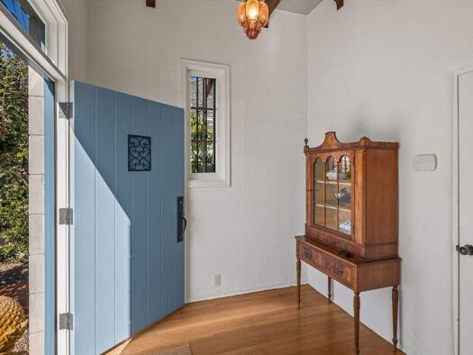 Einfamilienhaus zum Kauf 3.648.090 € 4 Zimmer 2.278 m² 6.482 m² Grundstück 7227 Olivetas Ave  La Jolla  CA 92037  USA San Diego 92037