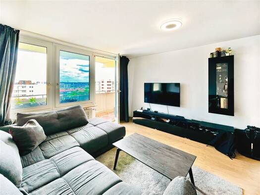 Wohnung zum Kauf 297.000 € 3 Zimmer 81 m² 8. Geschoss Geschwister-Scholl-Straße 3 Bruck Erlangen 91058