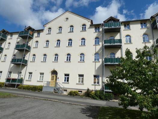 Wohnung zum Kauf 84.500 € 2 Zimmer 67,7 m² EG frei ab sofort Fraureuth 08427