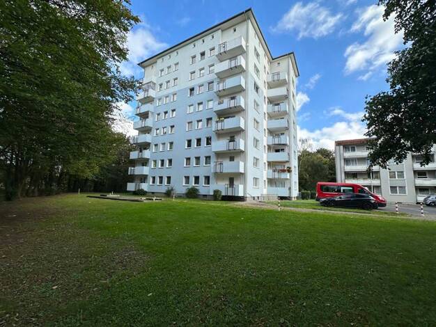 Wohnung zur Miete 778 € 3 Zimmer 70,1 m² 6. Geschoss frei ab 10.04.2026 Baumberger Str. 52 Rheindorf Leverkusen 51371