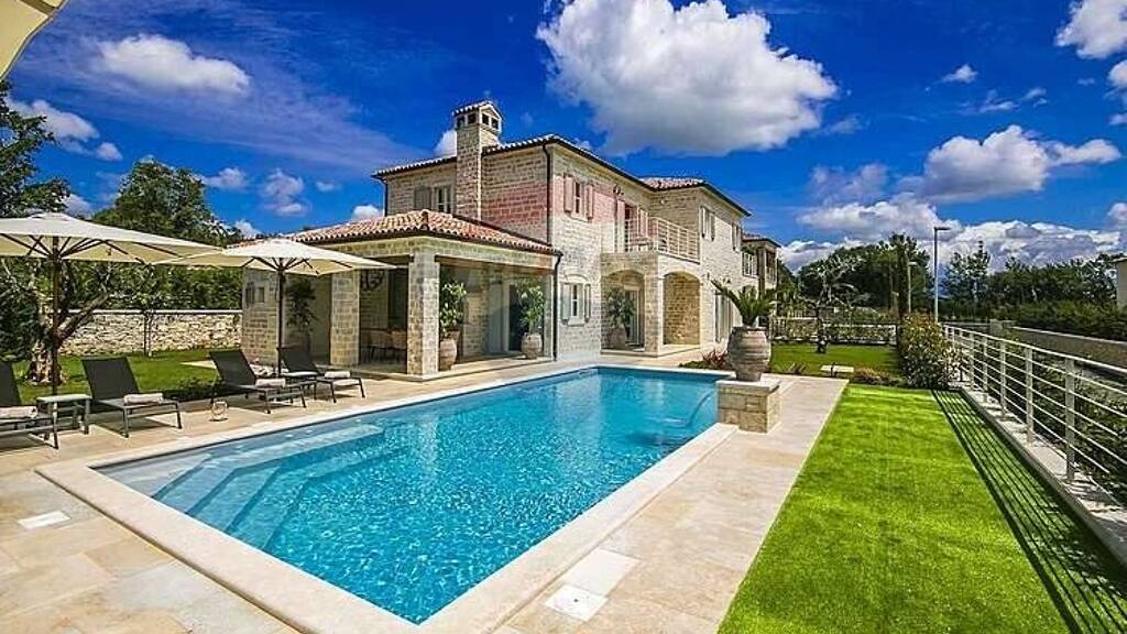 Villa zum Kauf 1.120.000 € 5 Zimmer 359 m² 876 m² Grundstück Rovinj - Rovigno 52210