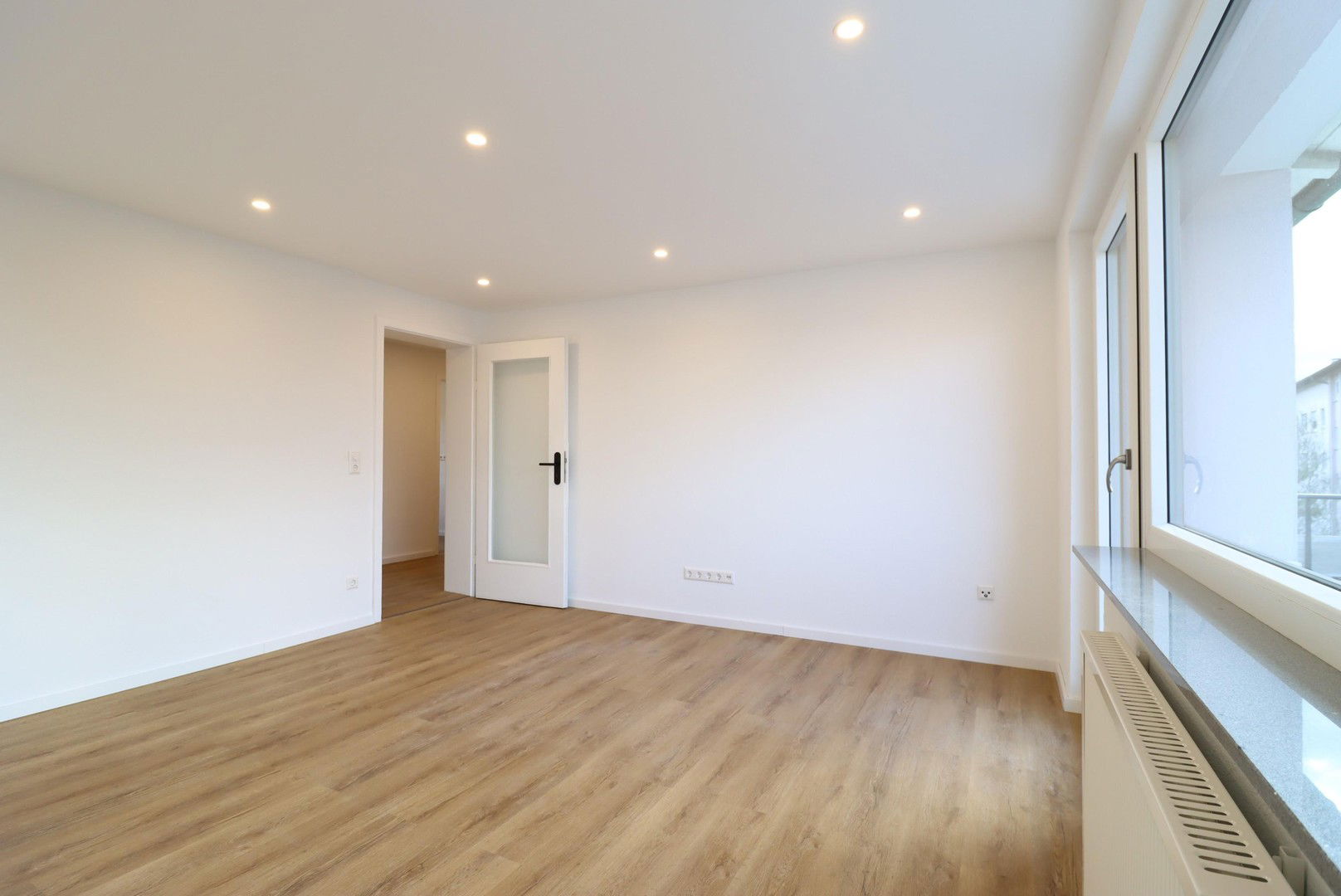 Wohnung zum Kauf provisionsfrei 225.000 € 2 Zimmer 50 m²<br/>Wohnfläche 2.<br/>Geschoss Schleiermacherstraße 20 Kernstadt Leonberg 71229