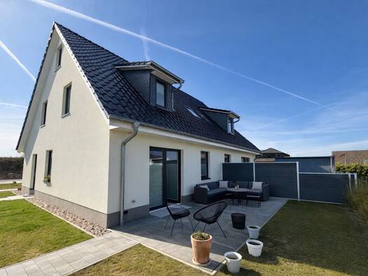 Doppelhaushälfte zum Kauf 499.000 € 7 Zimmer 220 m² 375 m² Grundstück Zarrentin 19246