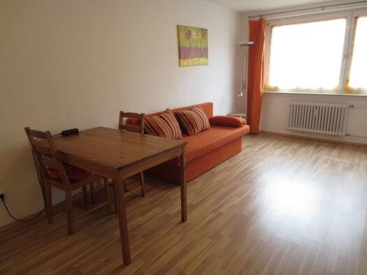 WG-Zimmer zur Miete auf Zeit 790 € 26 m² frei ab 01.12.2026 Mitte Mitte 70174