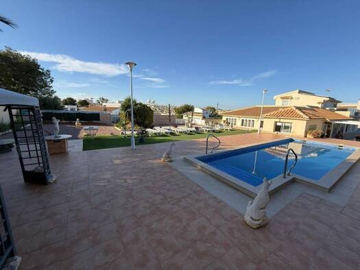 Villa zum Kauf 795.000 € 4 Zimmer 341 m² 1.287 m² Grundstück SIERRA MOREN-FILIPINAS 7 Orihuela 03189