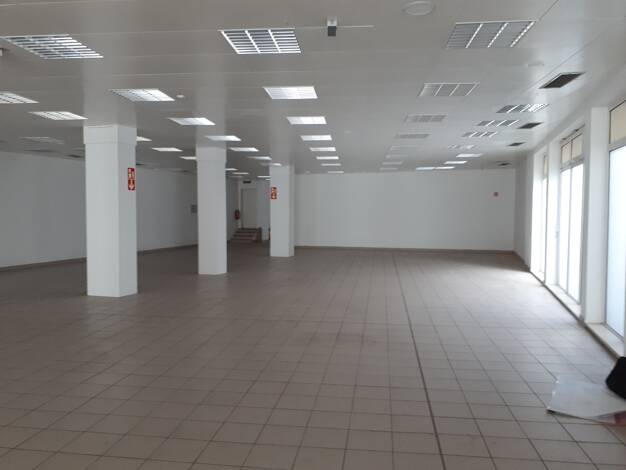 Laden zur Miete 1.350 € 436 m² Verkaufsfläche Bogen 94327