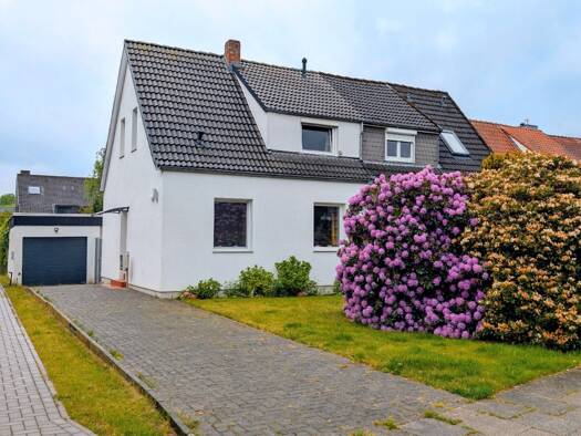 Doppelhaushälfte zum Kauf 299.000 € 4 Zimmer 80,9 m² 394 m² Grundstück frei ab 15.09.2026 Borgfeld Ost 28357