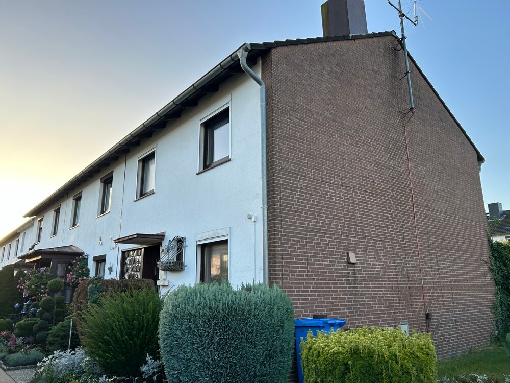 Einfamilienhaus zum Kauf 295.000 € 4 Zimmer 100 m²<br/>Wohnfläche 313 m²<br/>Grundstück Stelle Stelle 21435