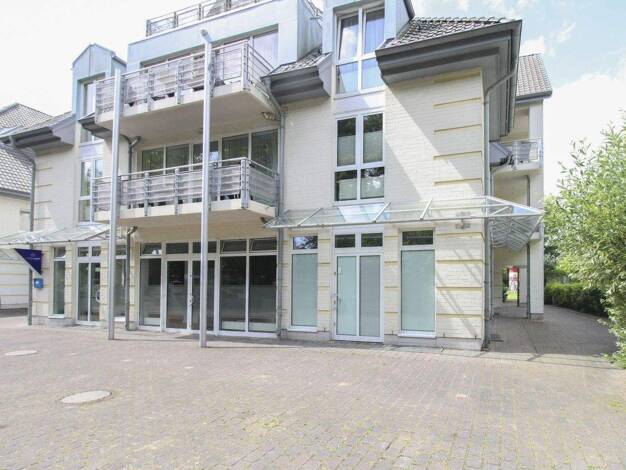 Laden zum Kauf 3.137 € 51 m² Verkaufsfläche Ostseebad Boltenhagen 23946