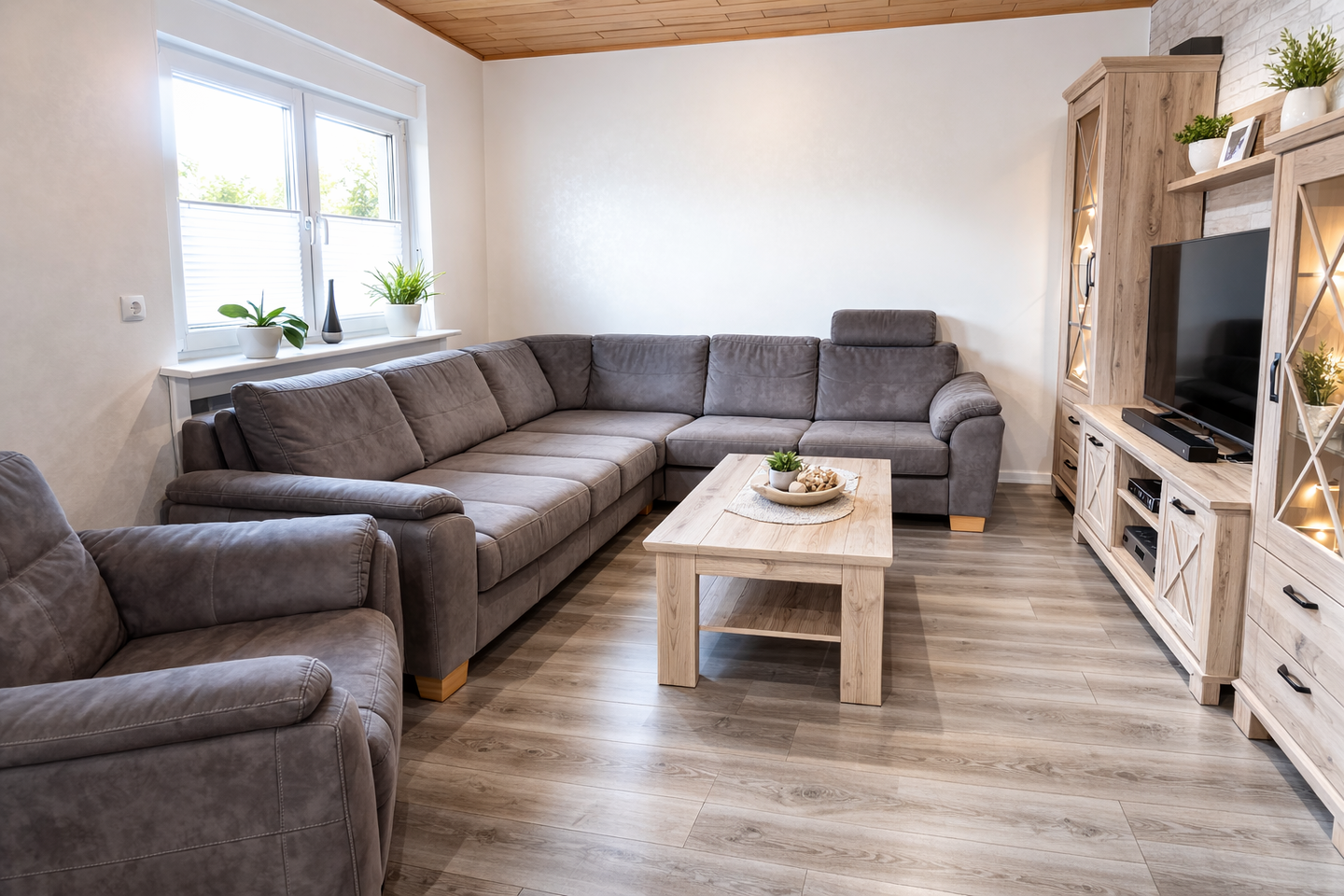 Immobilie in Esterwegen - Modernisiertes Einfamilienhaus in bester Lage von Esterwegen - Bild 1