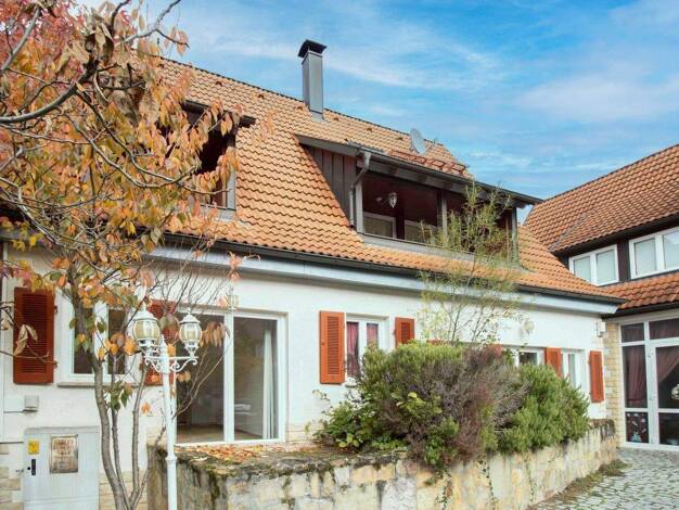 Mehrfamilienhaus zum Kauf als Kapitalanlage geeignet 1.280.000 € 9,5 Zimmer 227,3 m² 200,2 m² Grundstück Möhringen Stuttgart 70567