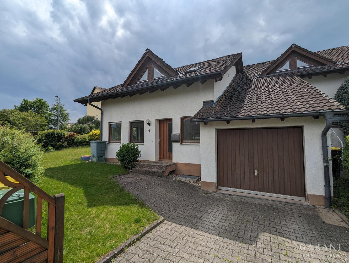 Doppelhaushälfte zum Kauf 340.000 € 5 Zimmer 128 m²<br/>Wohnfläche 313 m²<br/>Grundstück Donaueschingen Donaueschingen 78166
