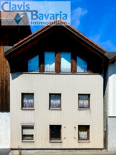 Einfamilienhaus zum Kauf 98.000 € 4 Zimmer 119 m²<br/>Wohnfläche 88 m²<br/>Grundstück Aidenbach Aidenbach 94501