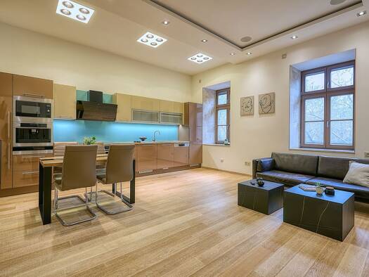 Wohnung zur Miete 850 € 3 Zimmer 80 m² frei ab sofort Sopron 9400