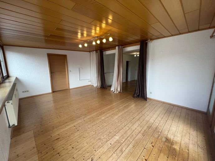 Wohnung zum Kauf 269.000 € 5 Zimmer 172 m²<br/>Wohnfläche EG<br/>Geschoss ab sofort<br/>Verfügbarkeit Brühlstraße 3 Regelsbach Rohr 91189