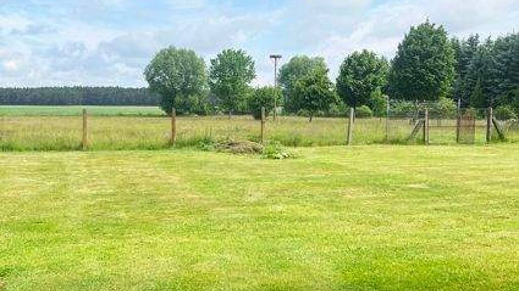 Haus zum Kauf 260.000 € 8 Zimmer 118 m² 6.180 m² Grundstück Sorno Finsterwalde 03238